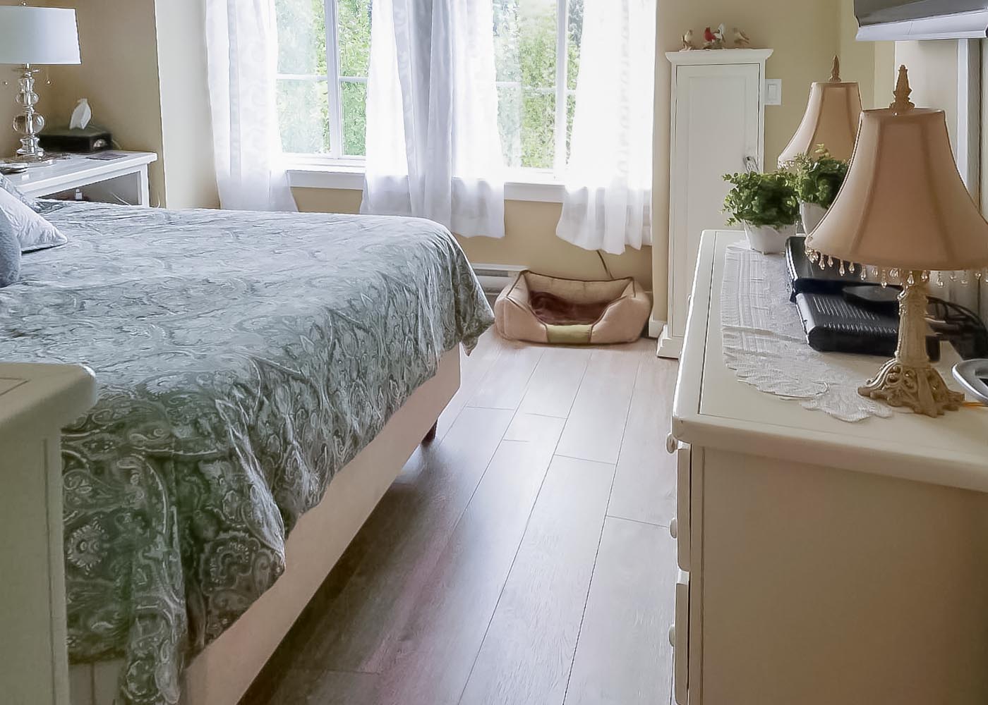 Laminate wood floroing installed in Vancouver